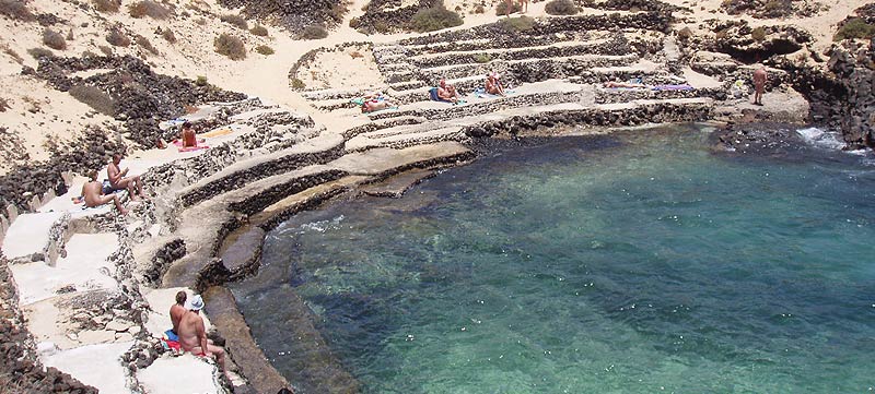 4 piscinas naturales y cristalinas en Lanzarote