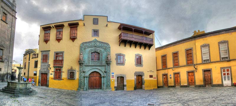 Route through the historic district of Vegueta